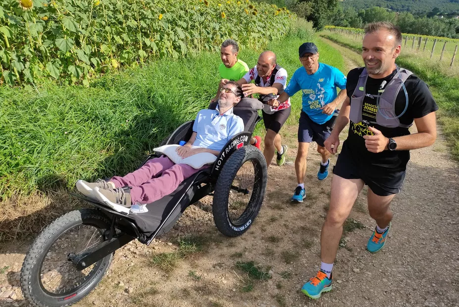 You are currently viewing Quatre participants à l’Ultra-Trail du Mont-Blanc vont courir pour une association de Chalon-sur-Saône